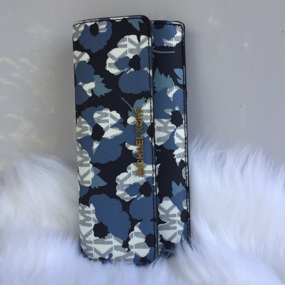 Michael Kors Jet set travel navy floral wallet - Picture 3 of 8